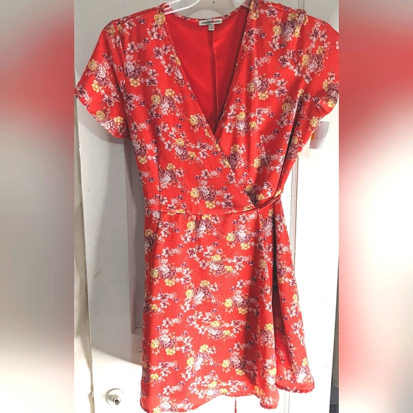 Charlotte Russe Dresses & Skirts - Charlotte Russe Floral Wrap Mini Dress